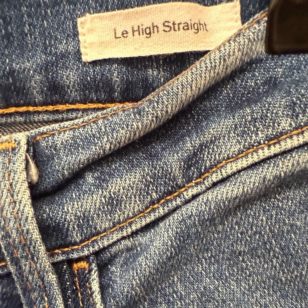 Frame Denim “Le High Straight” Distressed Cropped Jeans w/ Frayed Hems - Picture 7 of 9